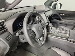 Lexus LX 500d Urban DSL в лизинг - 17