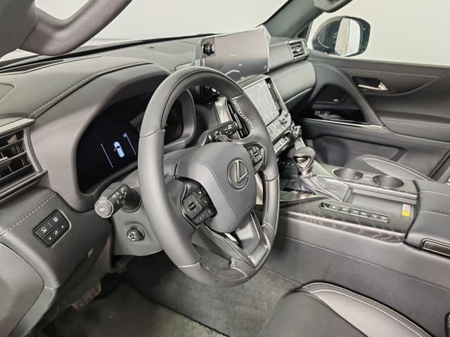 Lexus LX 500d Urban DSL в лизинг - 17