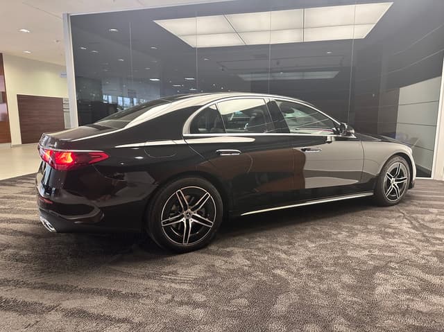 Mercedes-Benz E седан 300 4MATIC AMG Line в лизинг - 3