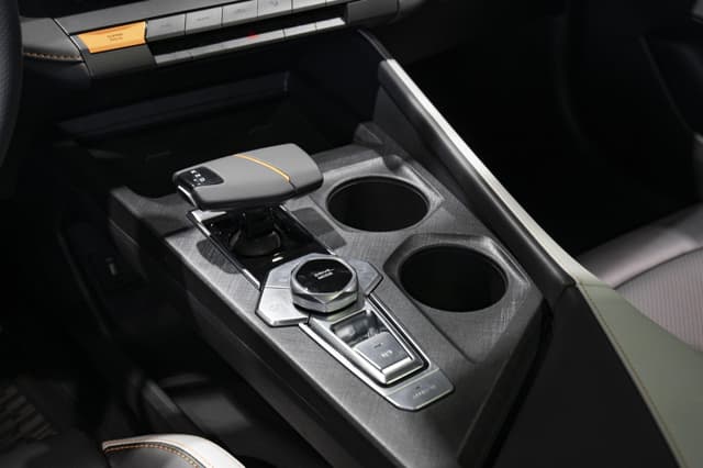 Changan Uni-V Tech 1.5T 7DCT в лизинг - 24