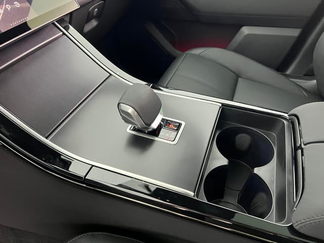 Land Rover Velar 2.0P 250 Dynamic SE в лизинг - 17