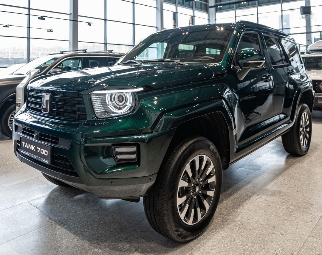 Tank 700 Hi-Performance 3.0 HEV 9AT 4WD в лизинг - 2