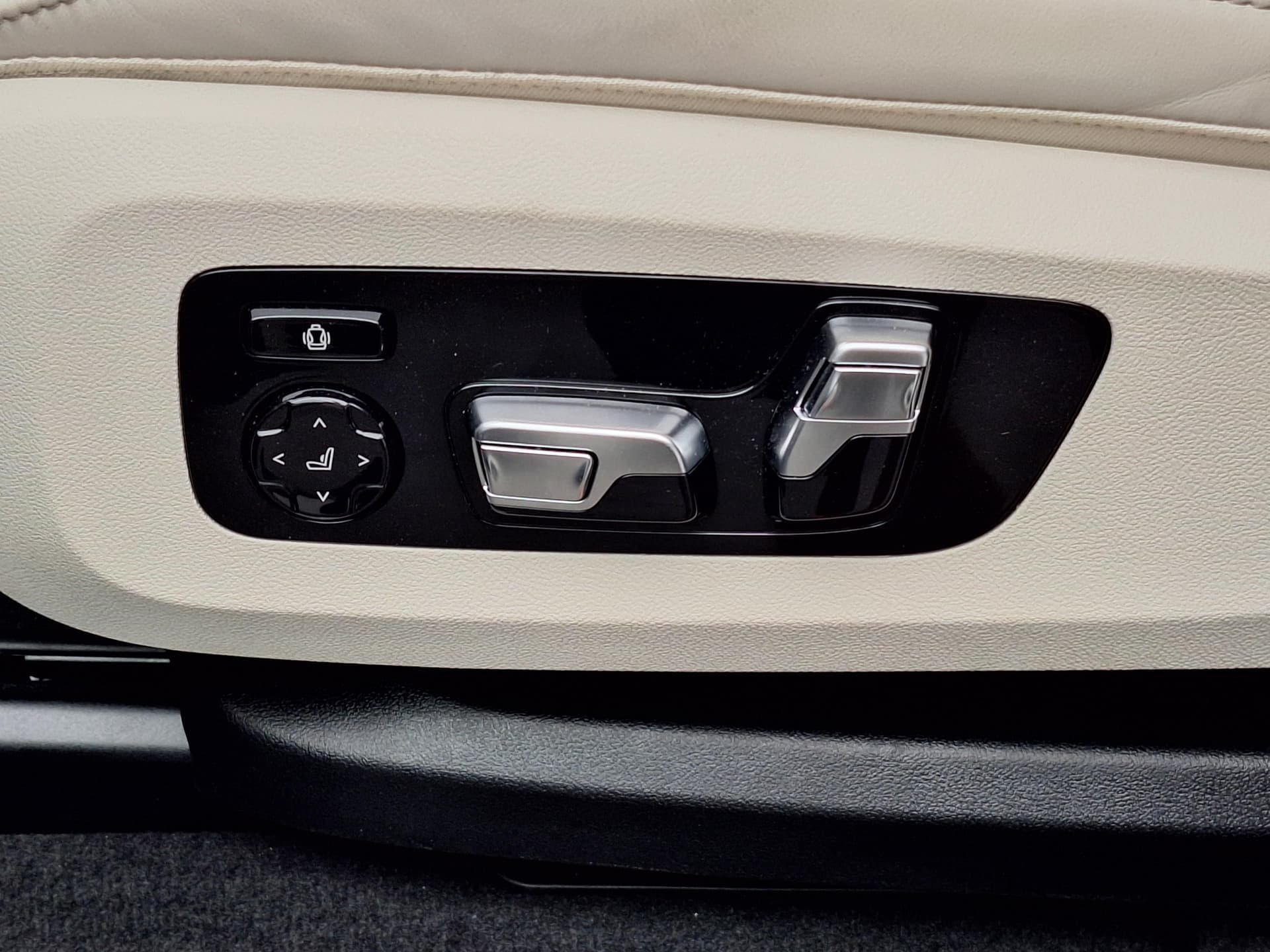 BMW X7 Икс-Драйв40д М Спорт Про (M Sport Pro) в лизинг - 14
