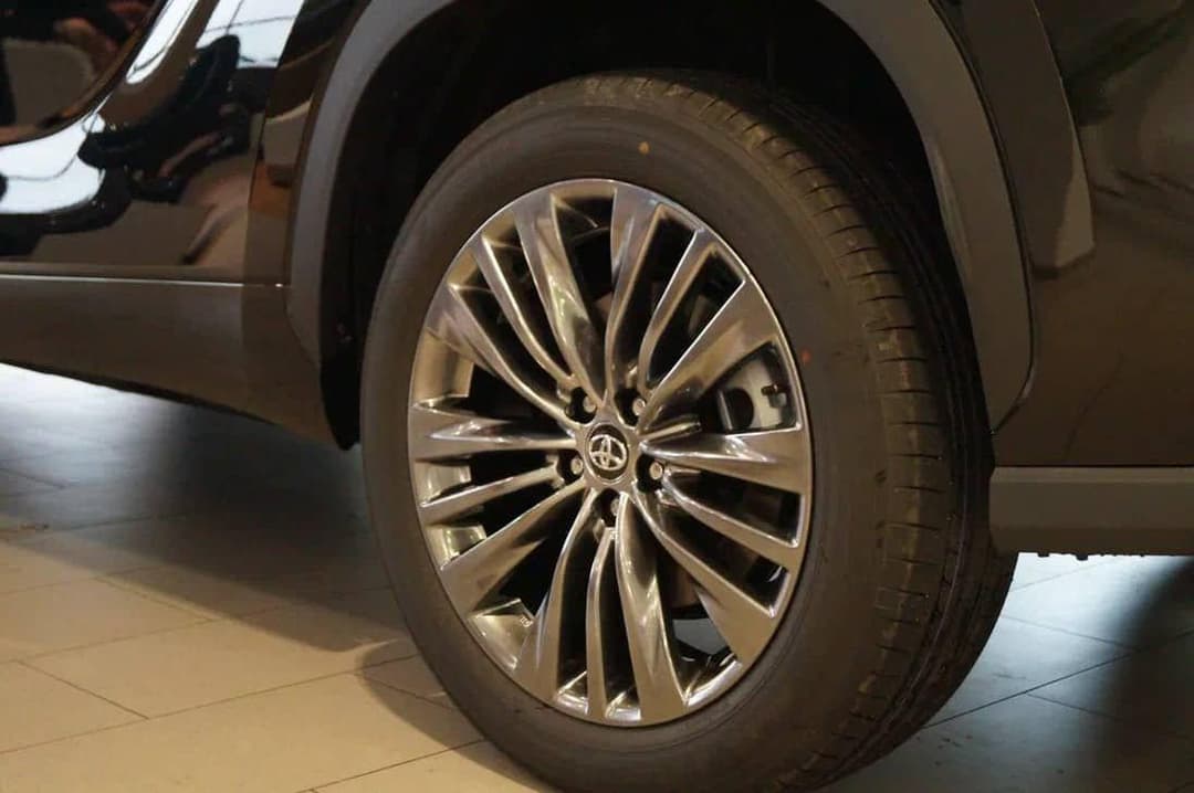 Toyota Highlander Premium 380T 2.0 АКП в лизинг - 5