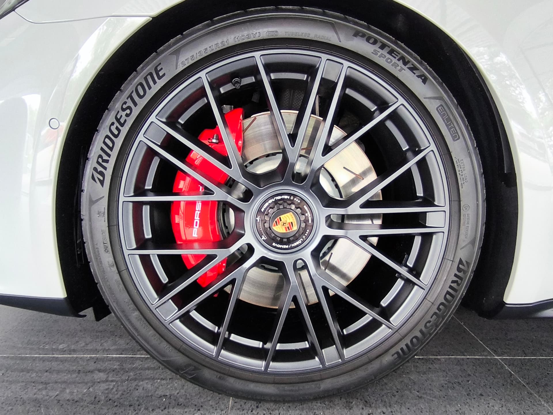 Porsche Panamera GTS в лизинг - 32