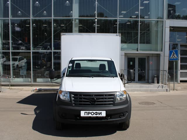 UAZ Profi - 3