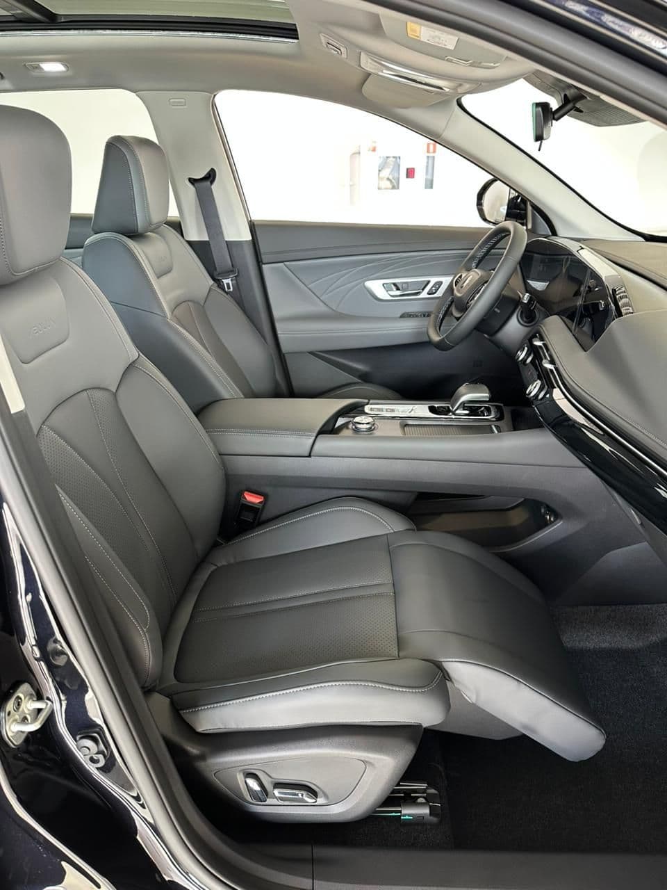 DongFeng Huge Executive 1.5T 7DCT в лизинг - 14
