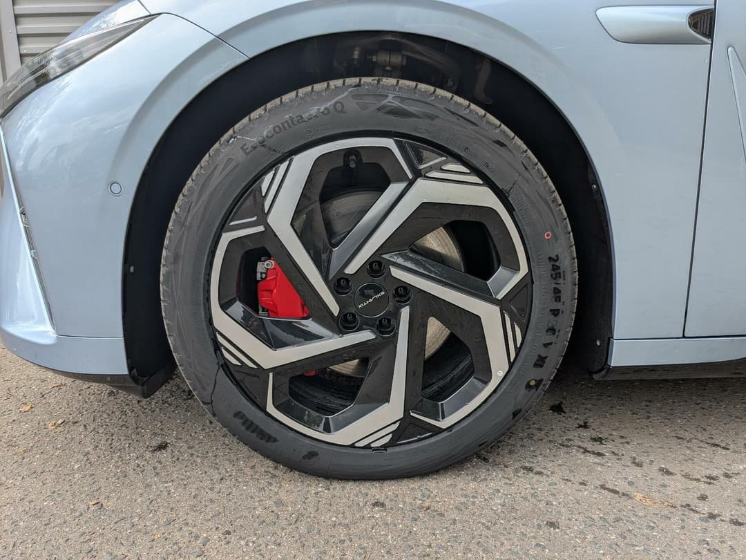 Exlantix ES 1.5 Hyb AT AWD в лизинг - 8