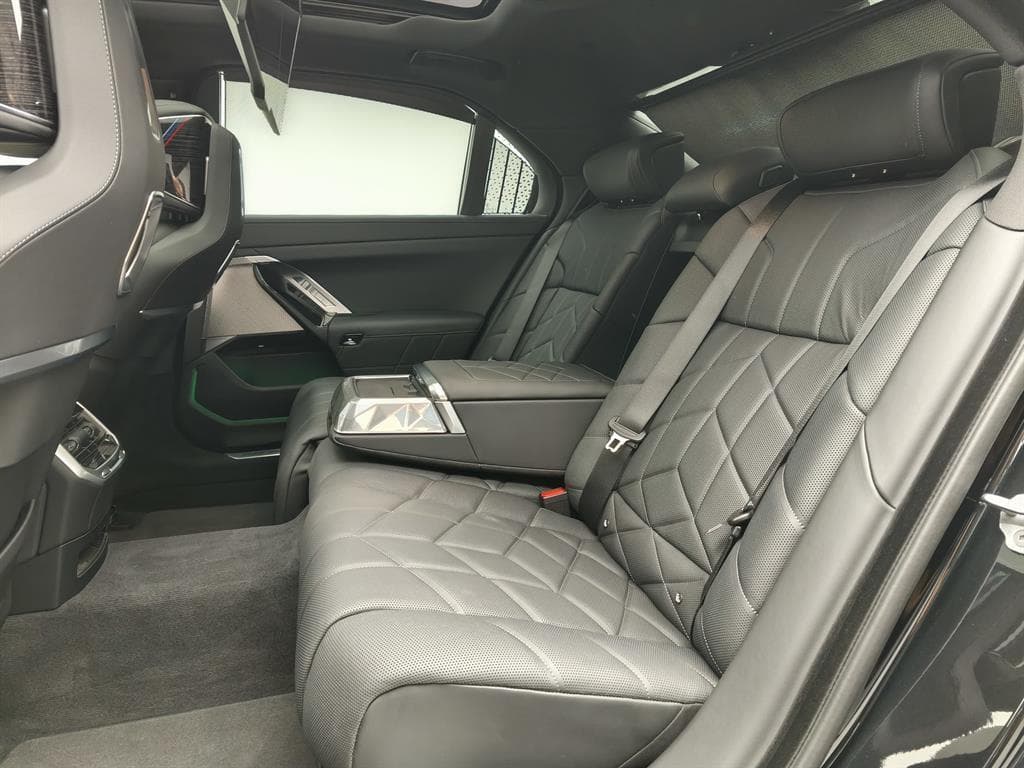 BMW 7 серия 740i xDrive в лизинг - 13