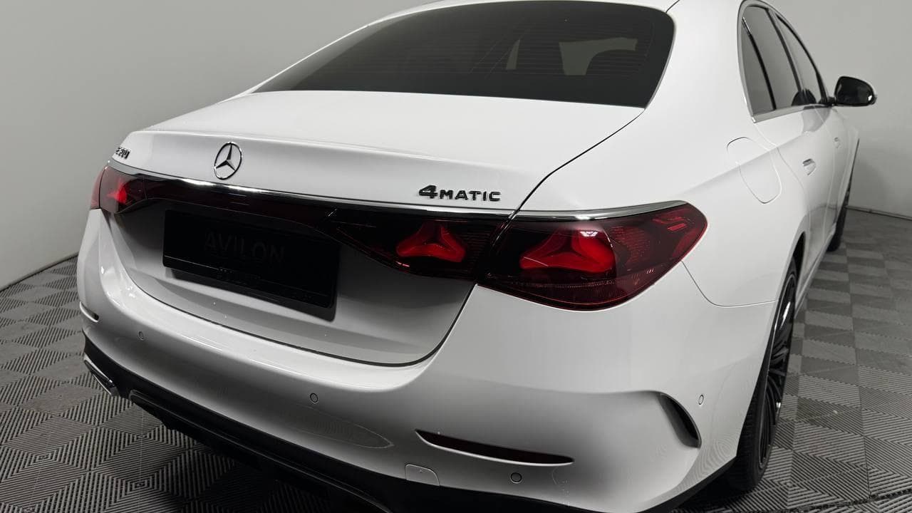 Mercedes-Benz E седан 300 полный привод АМГ Лайн (AMG Line) в лизинг - 7