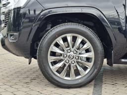 Toyota Land Cruiser 300 Люкс 7 мест 3.5 АТ в лизинг - 28