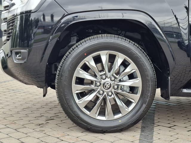 Toyota Land Cruiser 300 Люкс 7 мест 3.5 АТ в лизинг - 28