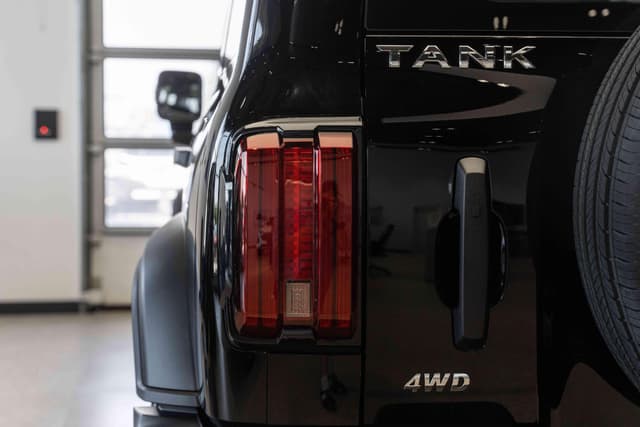 Tank 300 City Adventure 2.0 8AT 4WD в лизинг - 16