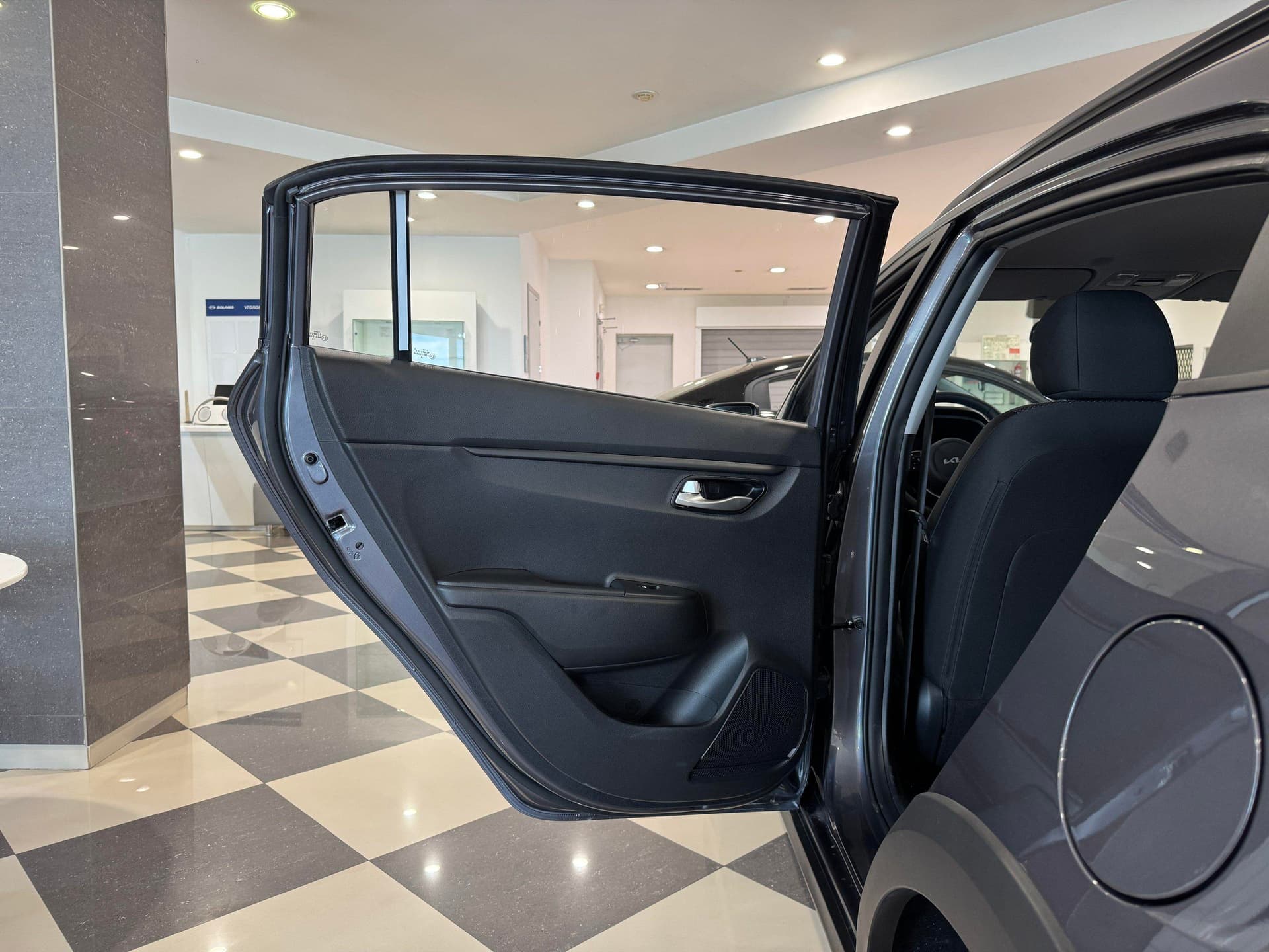 Solaris KRX Comfort 1.6 6AT в лизинг - 17