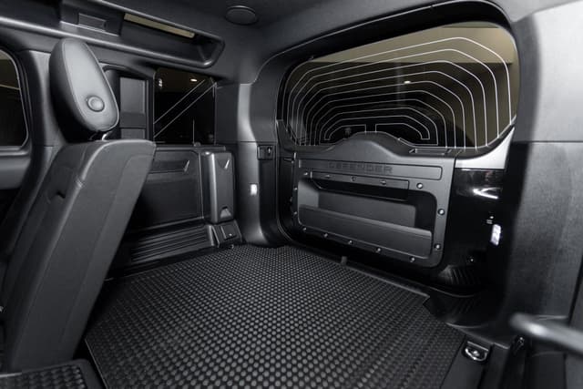 Land Rover Defender 110 3.0 дизель 350 л.с. гибрид Икс-Дайнэмик ХСЕ (X-Dynamic HSE) в лизинг - 13