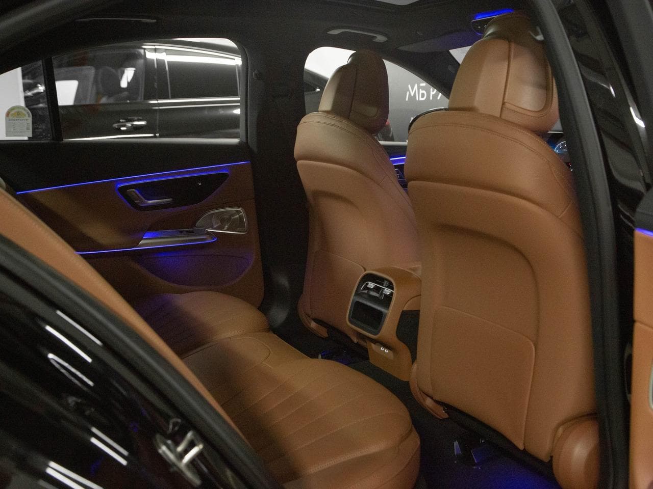 Mercedes-Benz E седан 300 полный привод АМГ Лайн (AMG Line) в лизинг - 28