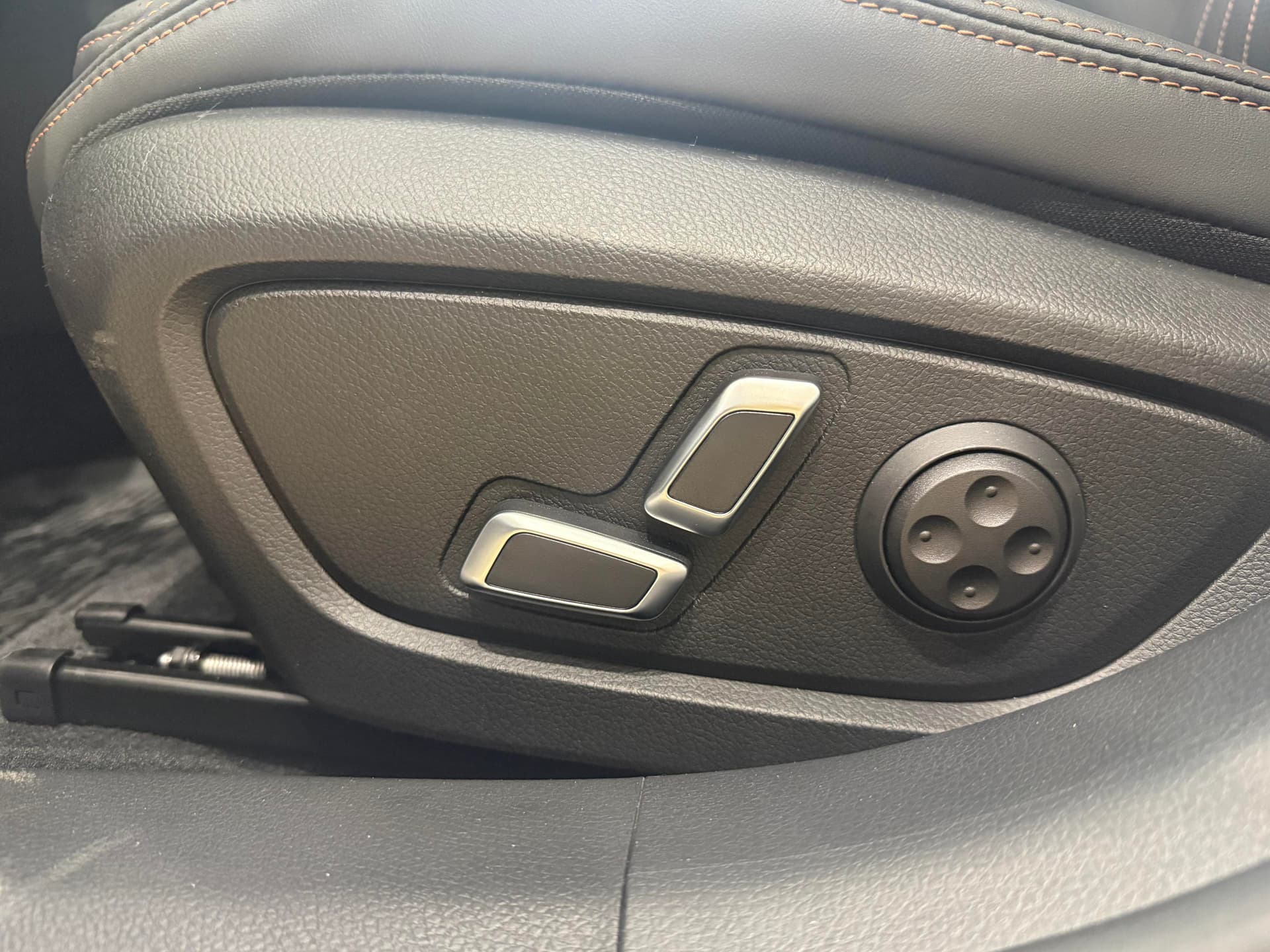 Geely Preface Флагман / Flagship 2.0Т АТ в лизинг - 12