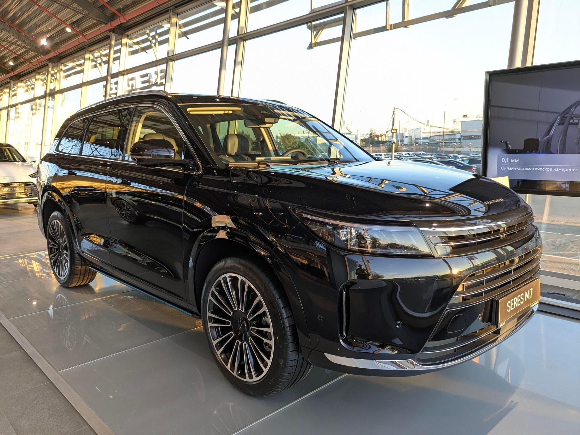 Seres M7 Max 1.5hyb AT 4WD в лизинг - 2