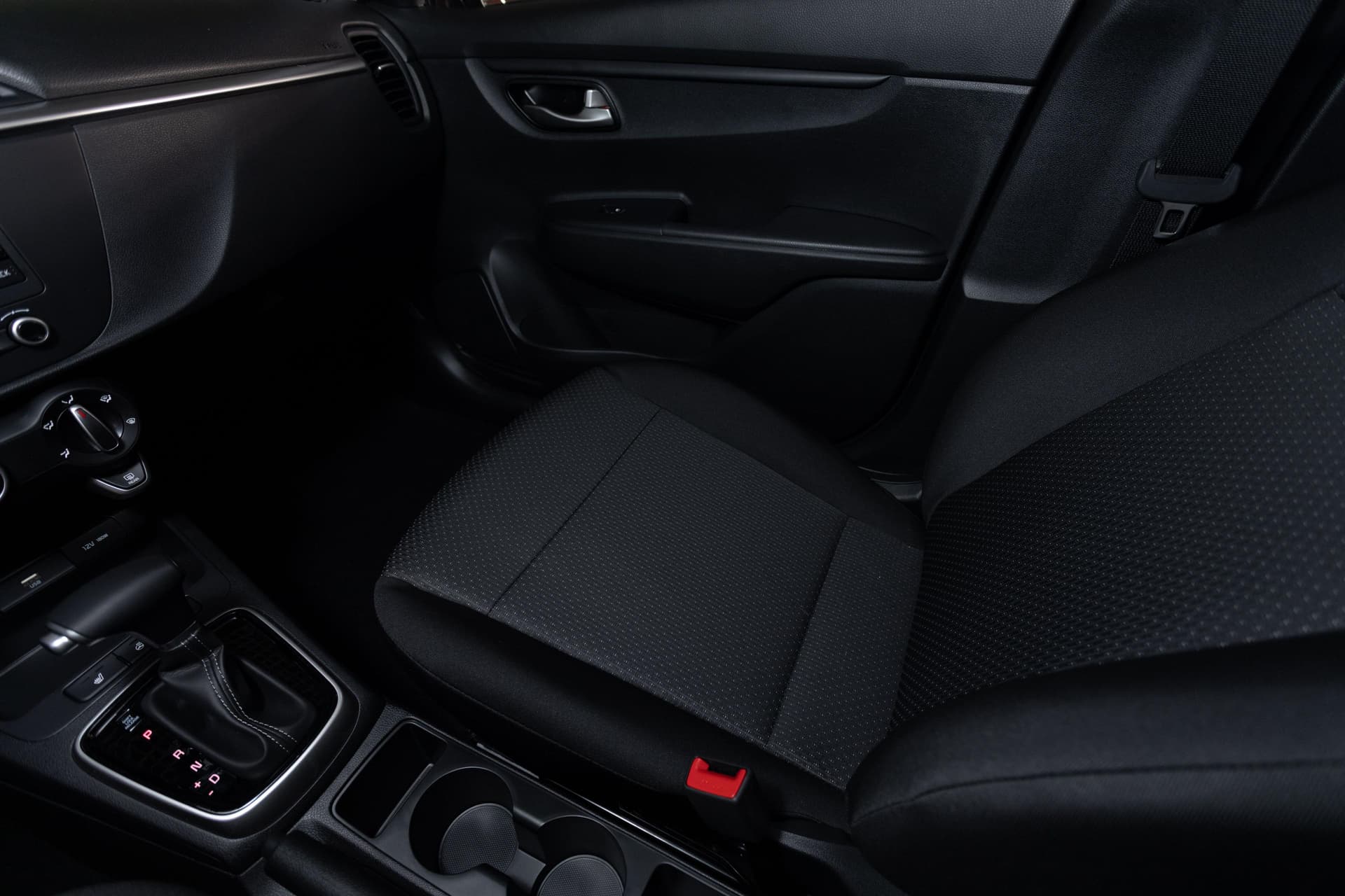 Solaris KRS Comfort 1.6 6AT в лизинг - 8