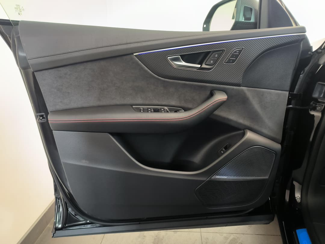 Audi RS Q8 quattro в лизинг - 23