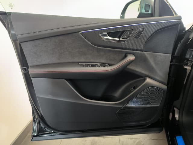 Audi RS Q8 quattro в лизинг - 23