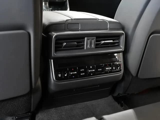 Lexus LX 500d Урбан в лизинг - 17