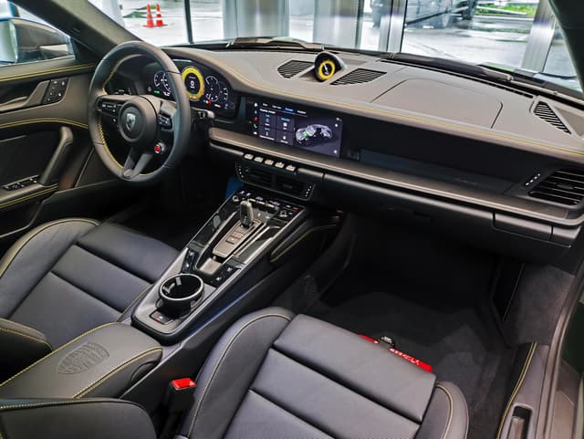 Porsche 911 Турбо Эс (Turbo S) в лизинг - 8