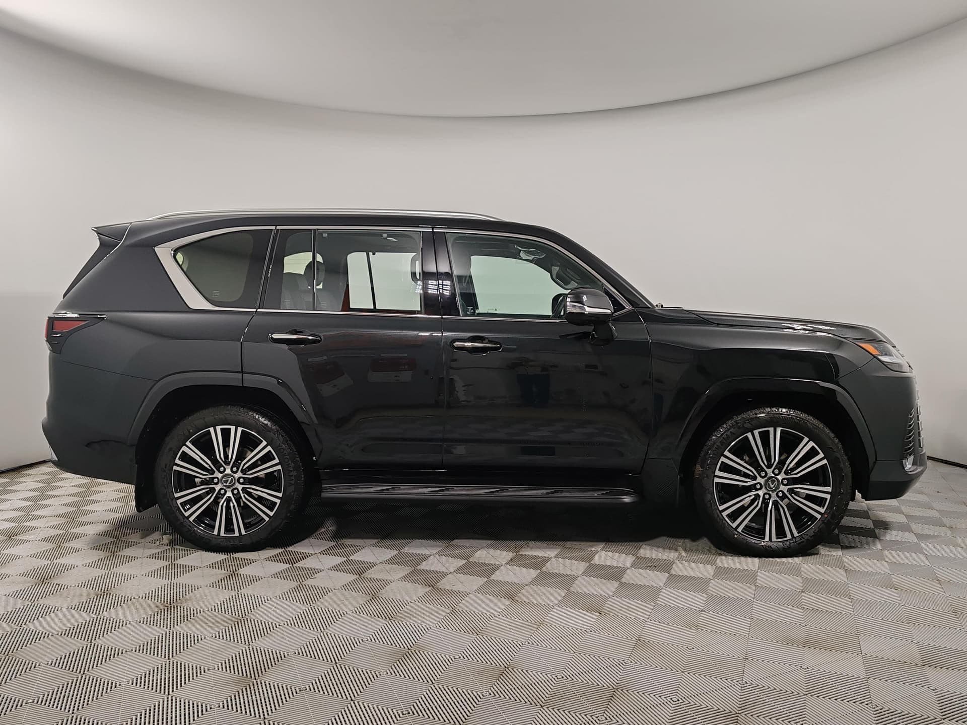 Lexus LX 600 Urban PTL в лизинг - 5