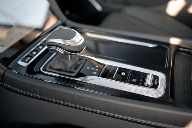 Hongqi H5 Black Edition 2.0Т в лизинг - 19