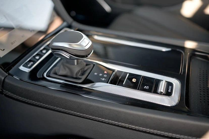 Hongqi H5 Black Edition 2.0Т в лизинг - 19