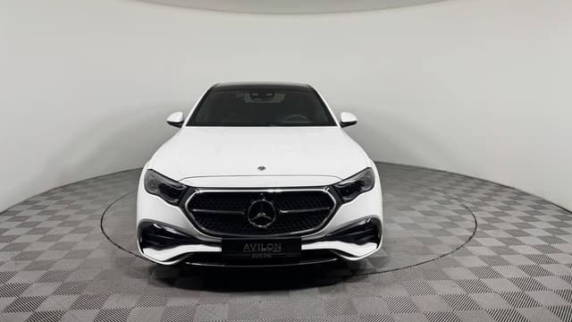 Mercedes-Benz E седан - 4