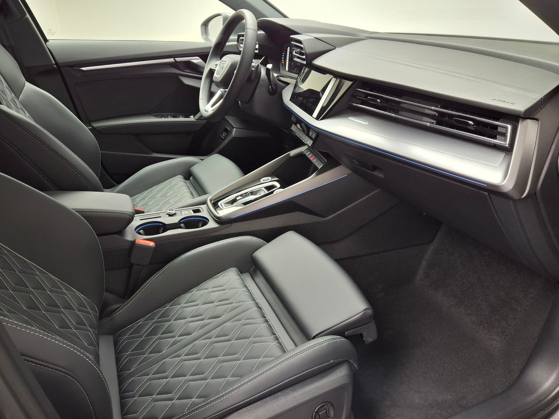 Audi A3 Sportback Premium Luxury 35 TFSI tiptronic в лизинг - 9