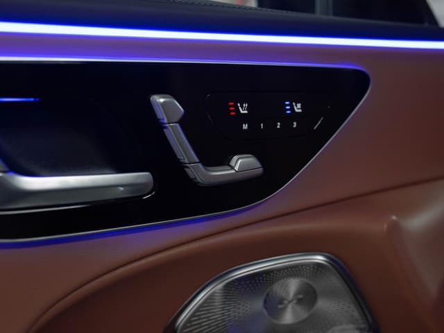 Mercedes-Benz E седан 300 полный привод АМГ Лайн (AMG Line) в лизинг - 10
