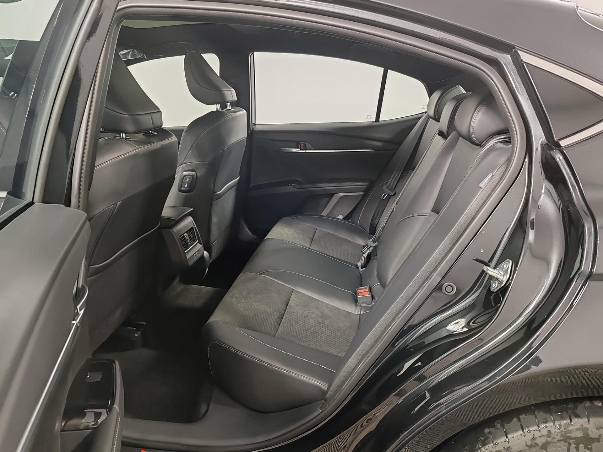 Toyota Camry 2.0S Sports Edition в лизинг - 11