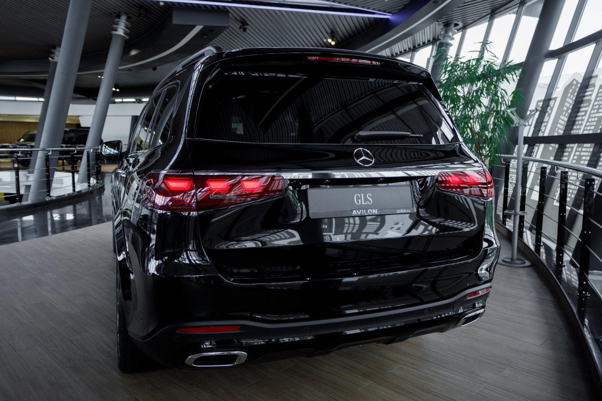 Mercedes-Benz GLS - 4