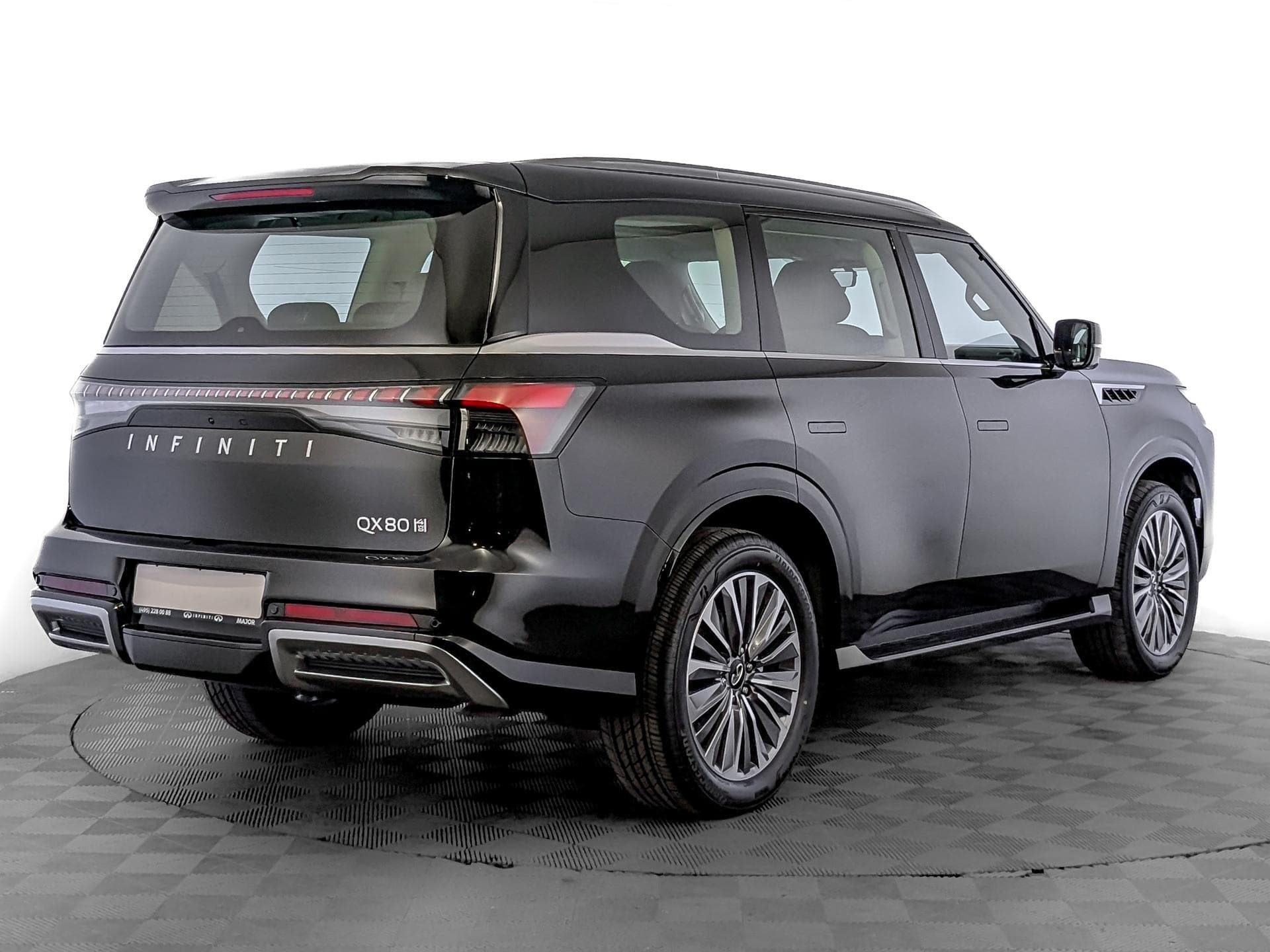 INFINITI QX80 - 3