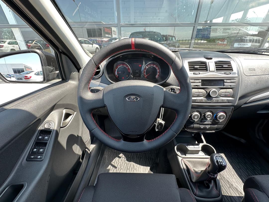 Lada Granta Sportline лифтбек Comfort 1.6 106hp 5MT в лизинг - 10