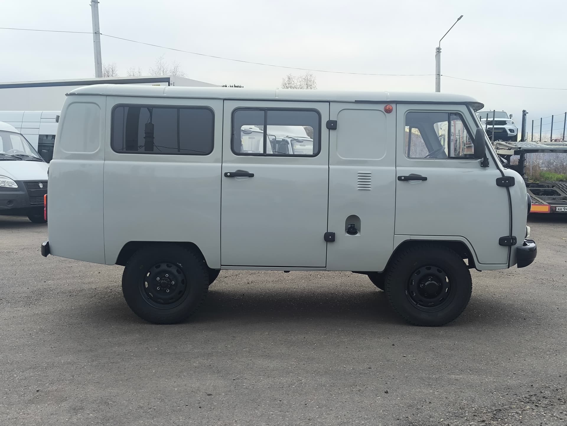 UAZ 3909 Комби 7 мест без ABS 2.7 5MT в лизинг - 6