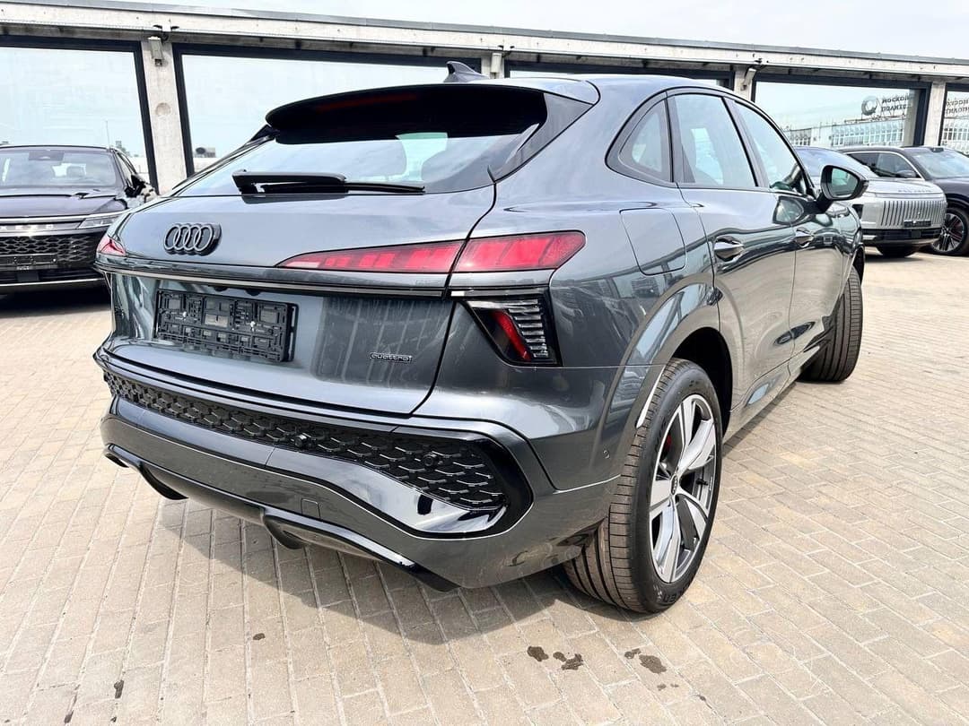 Audi Q3 Sportback С-лайн полный привод АТ в лизинг - 5