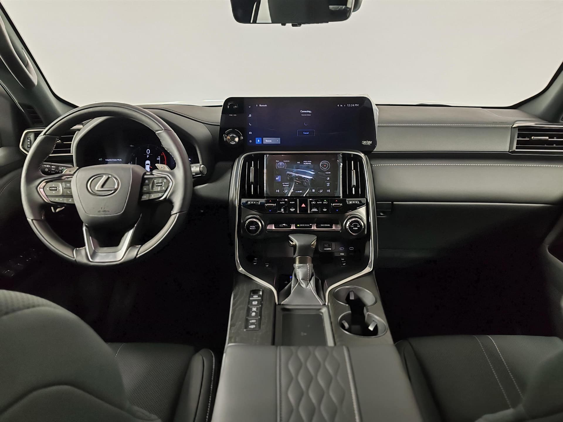 Lexus LX 600 VIP Black в лизинг - 25