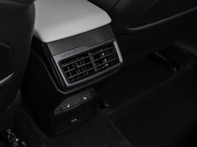 Changan Uni-V Tech 1.5T 7DCT в лизинг - 12
