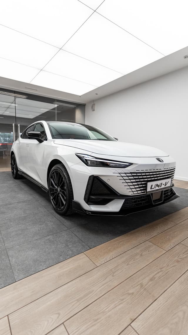 Changan Uni-V Luxe 1.5T 7DCT в лизинг - 3