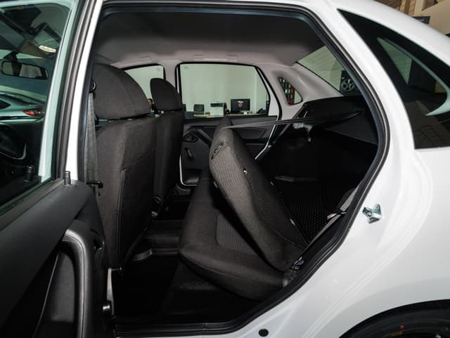 Lada Granta седан Standard Plus 1.6 90hp 5MT в лизинг - 14