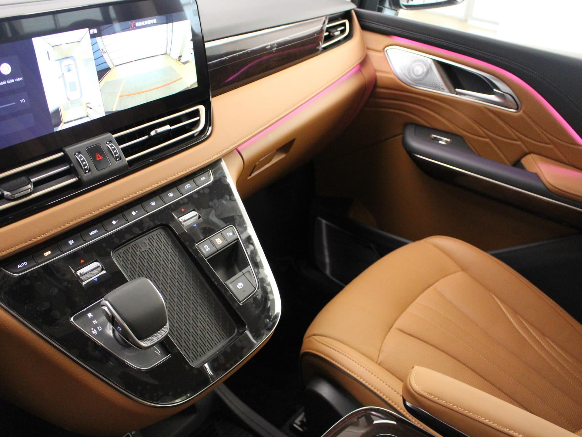 Hongqi HQ9 2.0T Executive в лизинг - 3