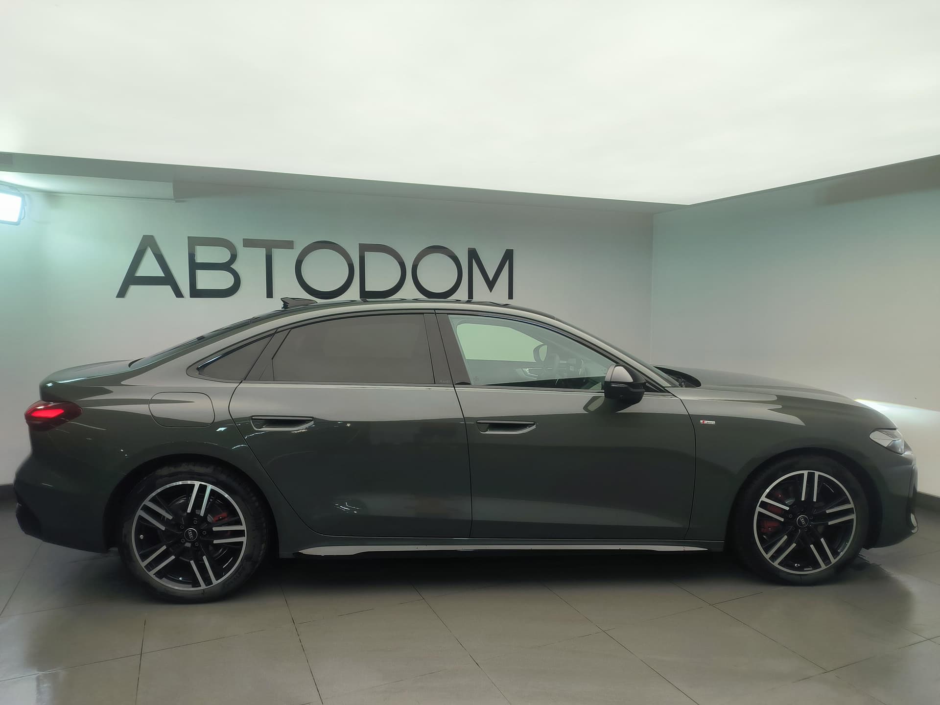 Audi A5 L Спорт 2.0Т 150 кВт полный привод АТ в лизинг - 6