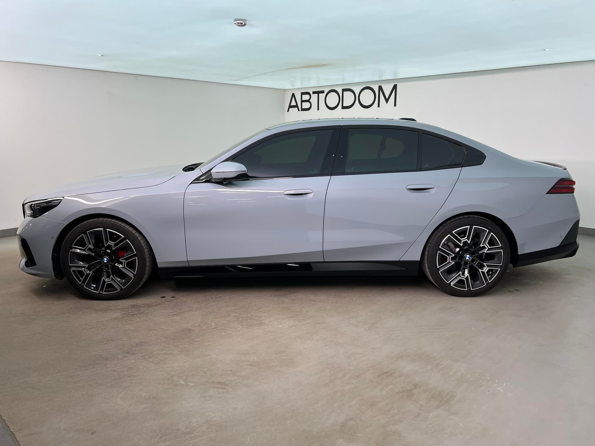 BMW 5 серия 530i xDrive в лизинг - 3