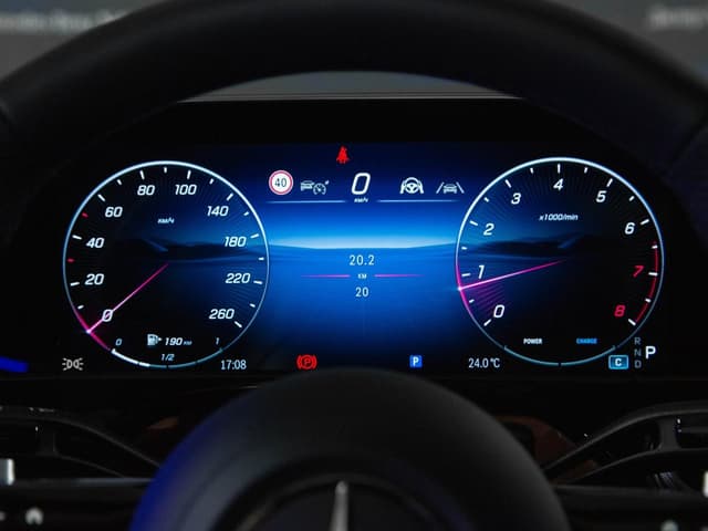 Mercedes-Benz E седан 300 полный привод АМГ Лайн (AMG Line) в лизинг - 18