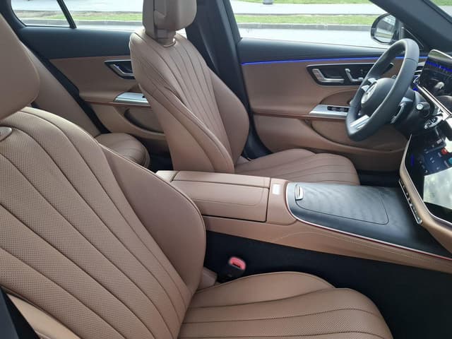 Mercedes-Benz E седан 300 полный привод АМГ Лайн (AMG Line) в лизинг - 22