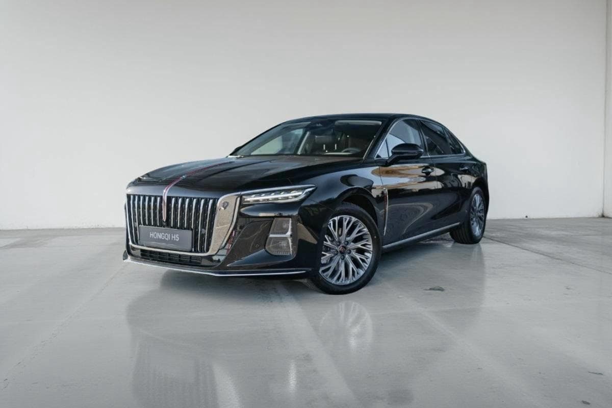 Hongqi H5 - 2