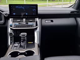 Toyota Land Cruiser 300 Люкс 7 мест 3.5 АТ в лизинг - 22